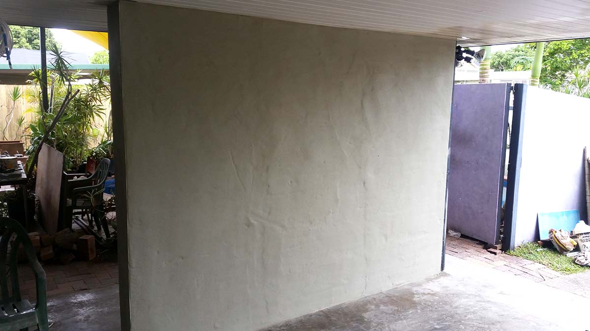 we love straight rendered walls
